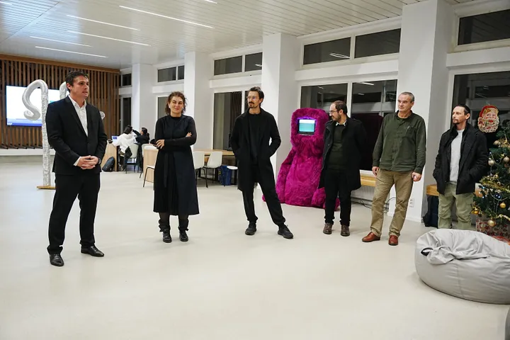 Viitorul ca spațiu editabil, tema centrală a expoziției New Tab, din holul Facultății de Mecanică a UPT